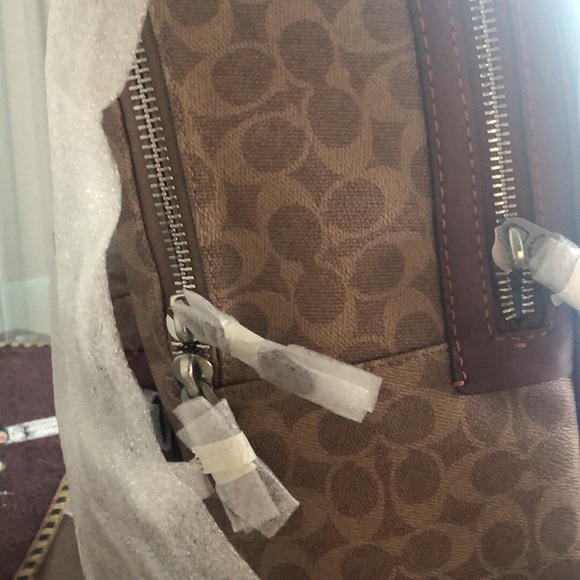 Academy Signature Coach Back-Pack - Picture 5 of 6